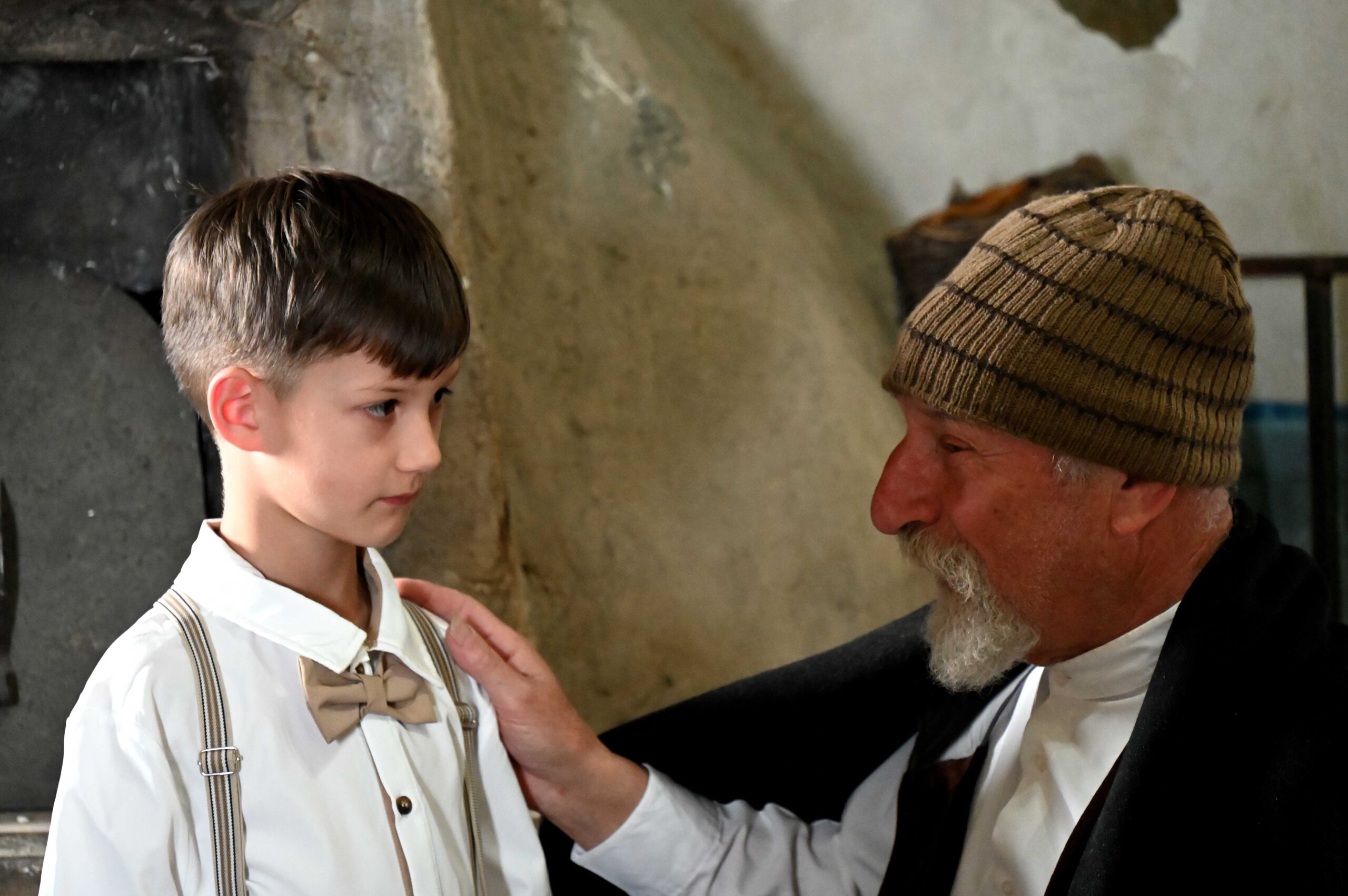 Scena del film con Generoso bambino e Nomma